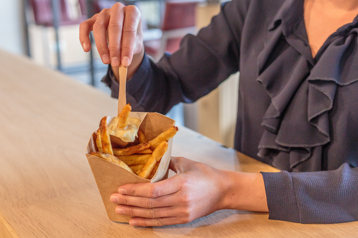 Chip 'n Dip Table Top Chipsschale mit Soßenfach von Fonkels